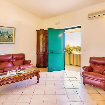 Nice home in S.Giovanni Zambrone w/ WiFi&2 Bedrooms *