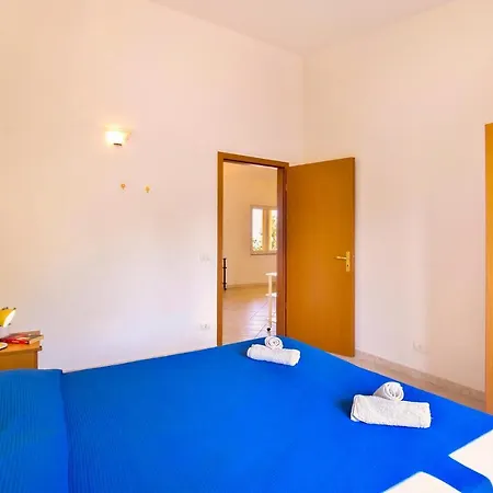 Nice home in S.Giovanni Zambrone w/ WiFi&2 Bedrooms Casa vacanze Zaccanopoli