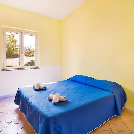 Nice home in S.Giovanni Zambrone w/ WiFi&2 Bedrooms *