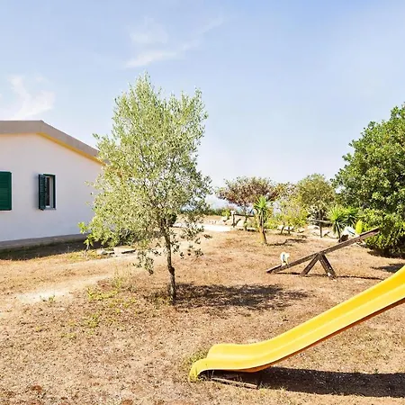 Nice home in S.Giovanni Zambrone w/ WiFi&2 Bedrooms *